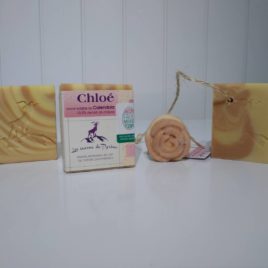 Savon Chloé: 10.5% lait de chèvre, calendula et argile rouge